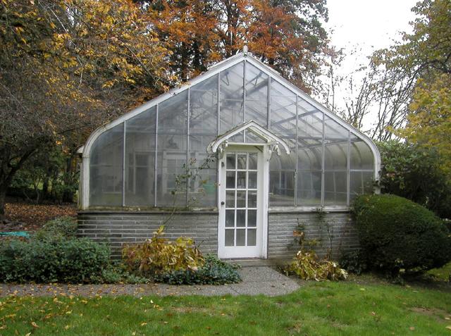 Plant Growth in and Out of Greenhouses | Science Fair Projects | STEM Projects